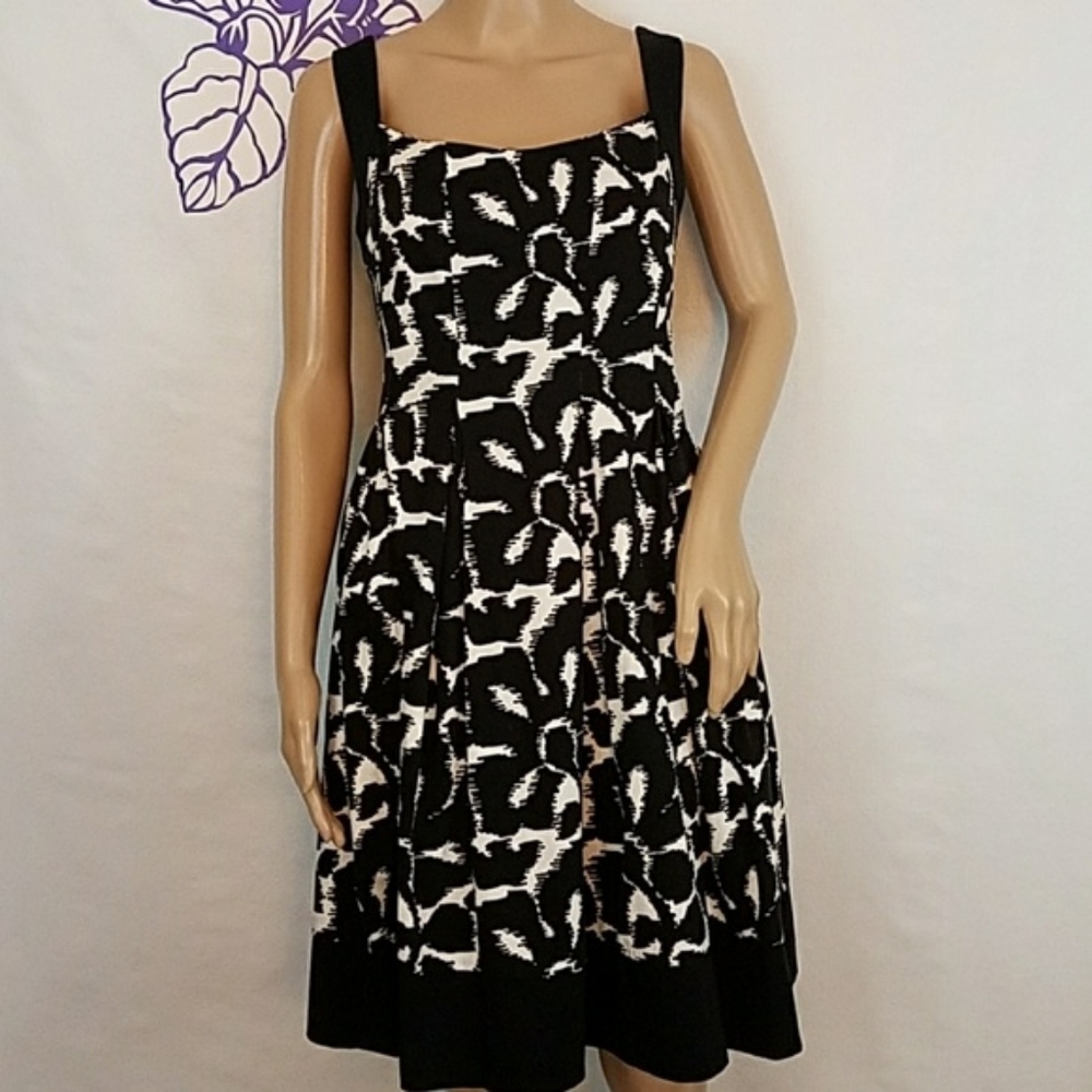 Maggy London black & white sleeveless dress